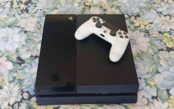 PS4 1TB + MANDO ORIGINAL BLANCO