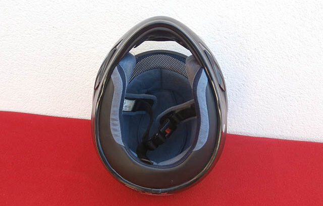 Vendo cascos guantes y cazadora termica