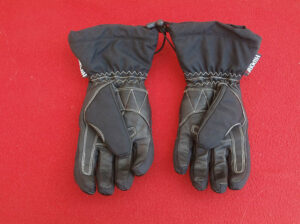 Vendo cascos guantes y cazadora termica
