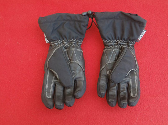 Vendo cascos guantes y cazadora termica
