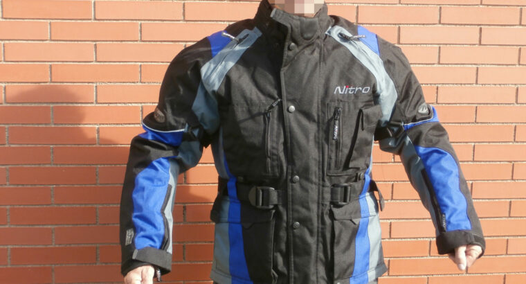 Vendo cascos guantes y cazadora termica