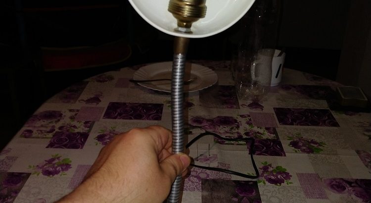 Lámpara azul y lámpara flexo 10 €