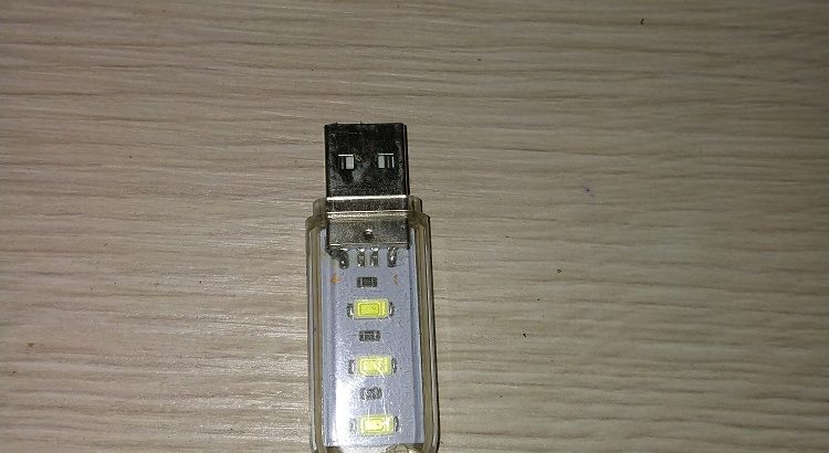 Luz usb 10 €
