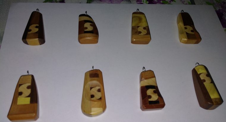 Colgantes artesanales 25 €