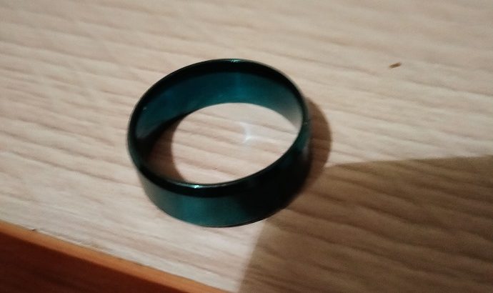 Anillo de hombre de color azul